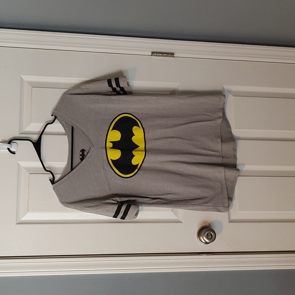 Women's Batman Tee